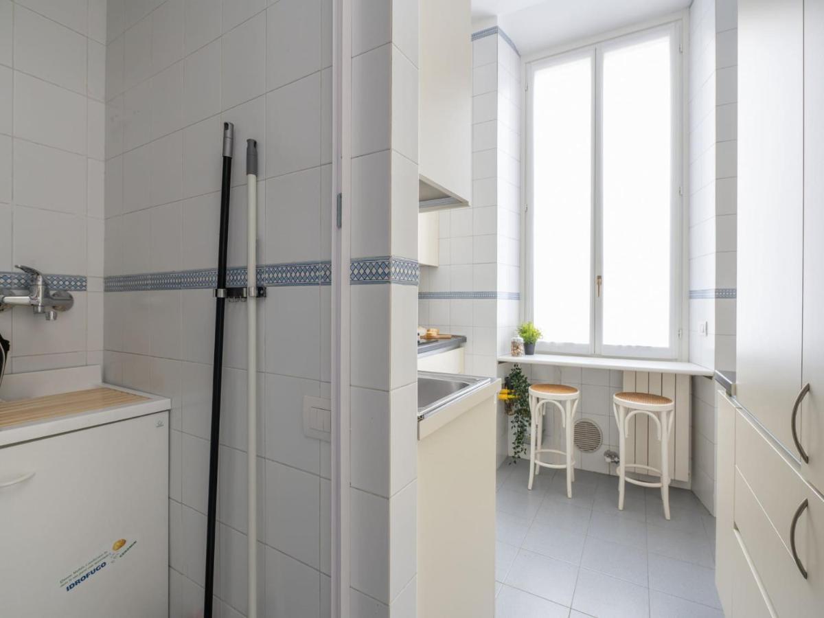 The Best Rent - Gorgeous Two-Bedroom Apartment In Porta Nuova District Милано Екстериор снимка